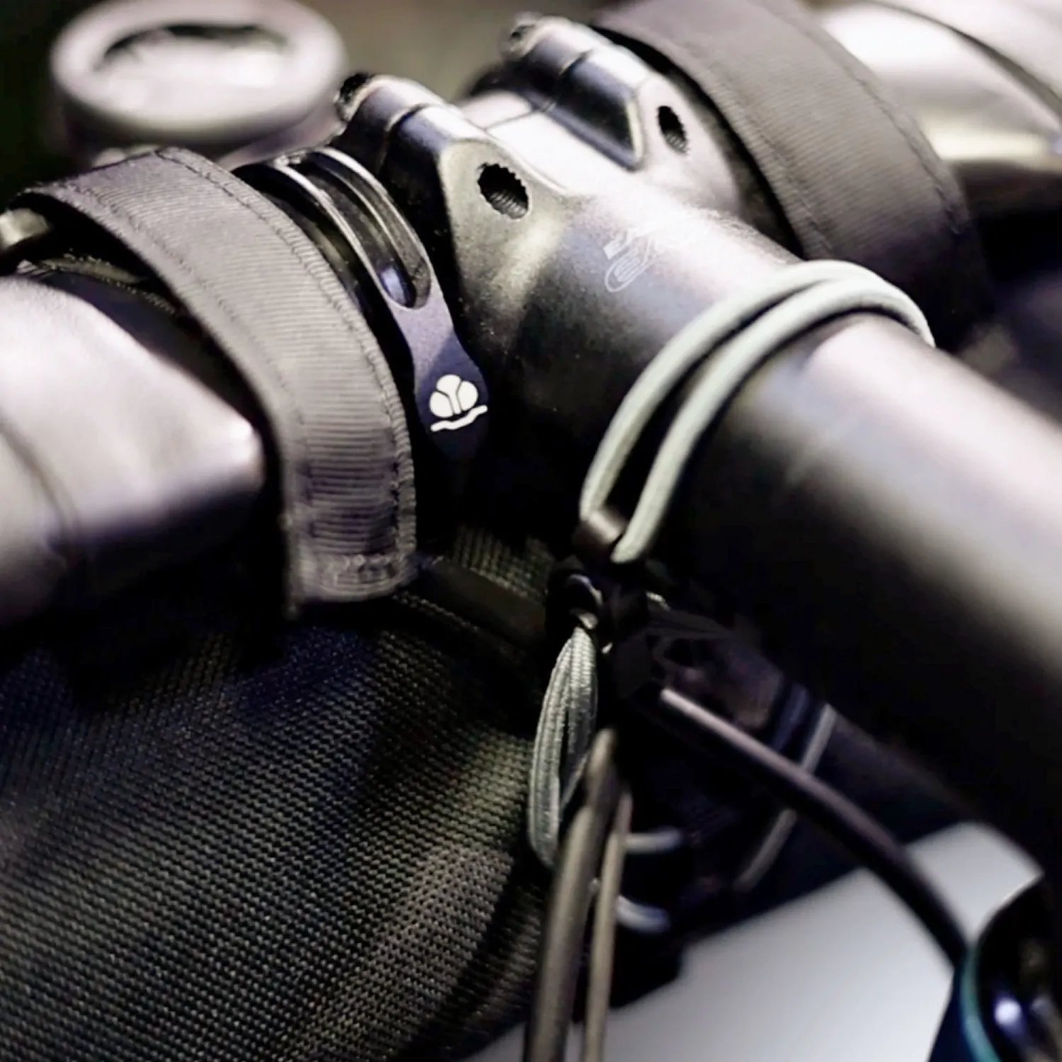 BBN GRID HANDLEBAR BAG BLACK 25