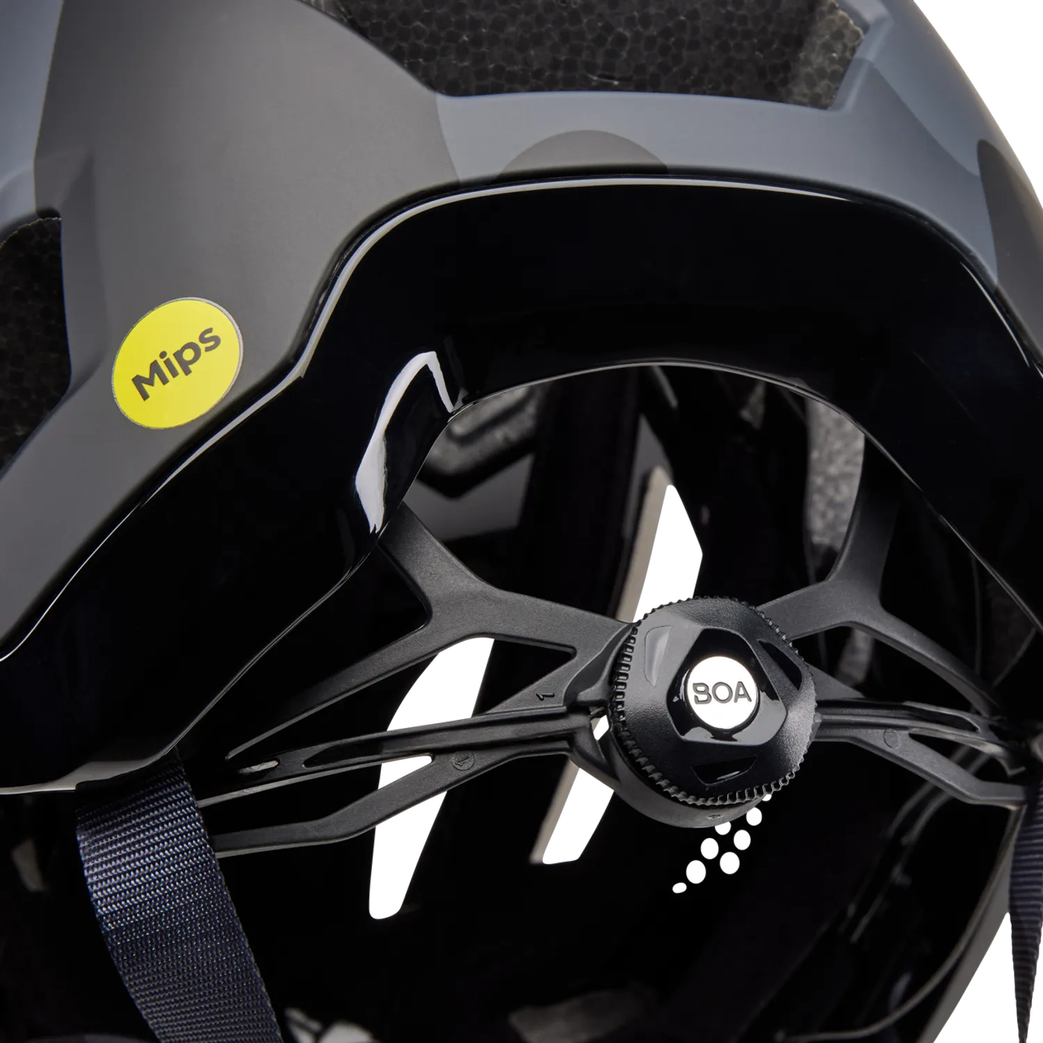 Crossframe Pro hjelm