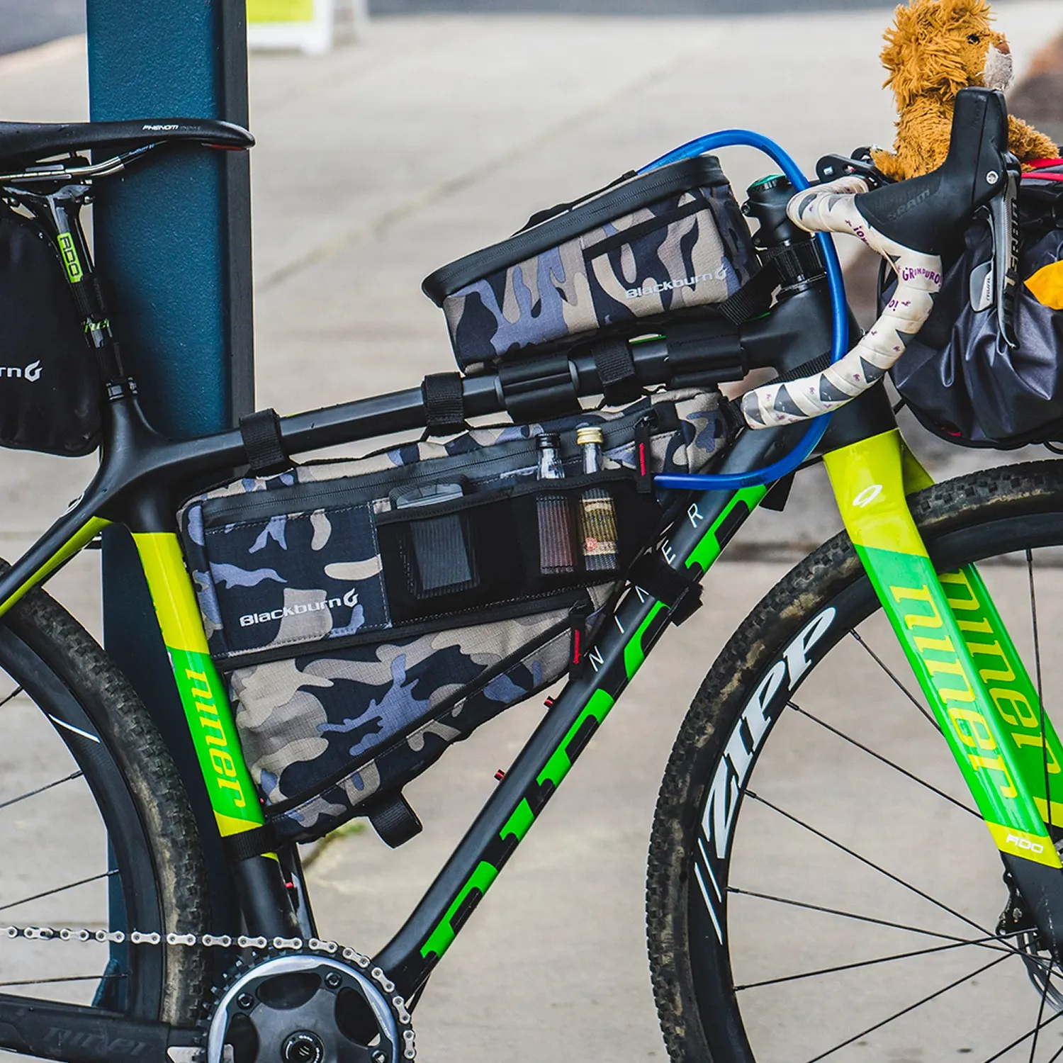 BBN OUTPOST FRAME BAG MD BLACK