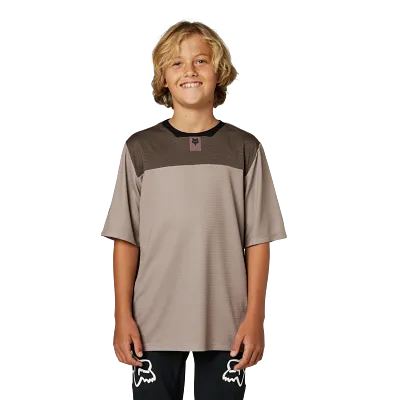 Tienerschirt Youth Defend