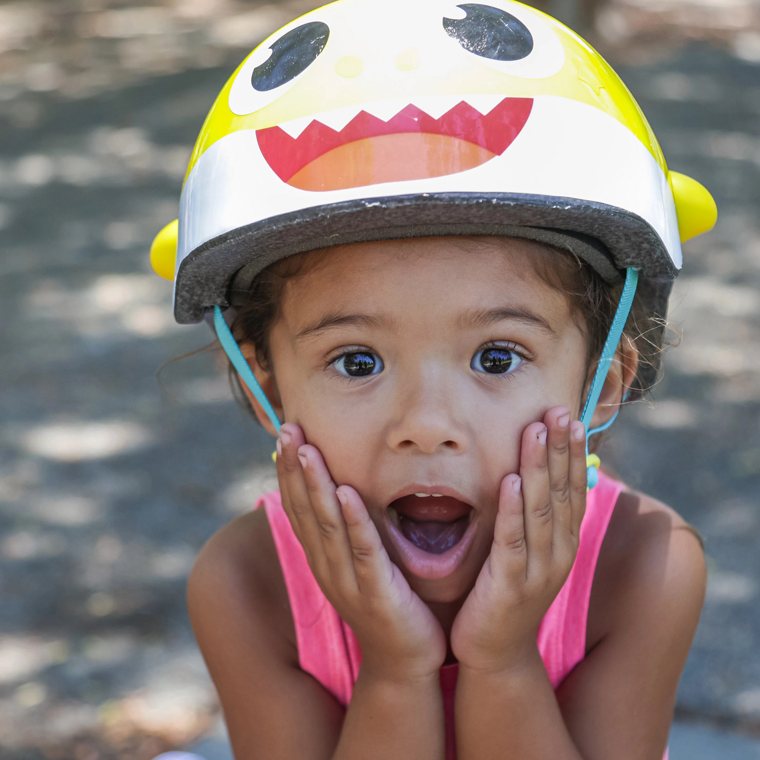 CPM BABY SHARK HLMT TDDLR YEL DTR