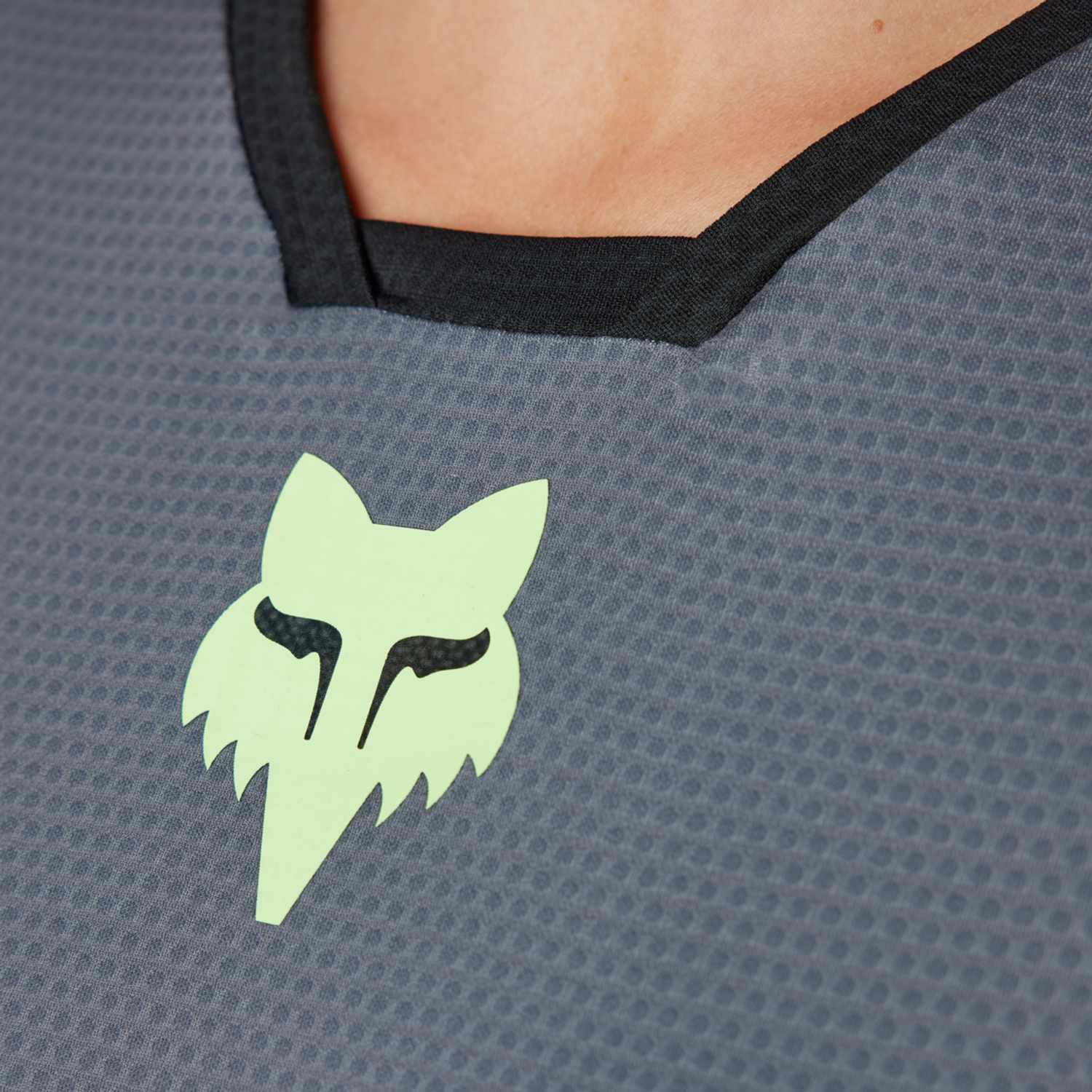Womens Defend Race Long Sleeve Jersey