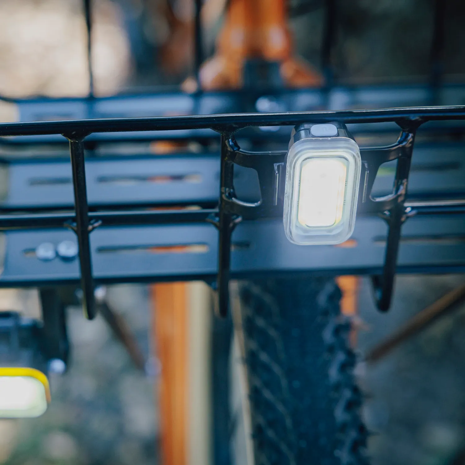 GRID FRONT BASKET RACK