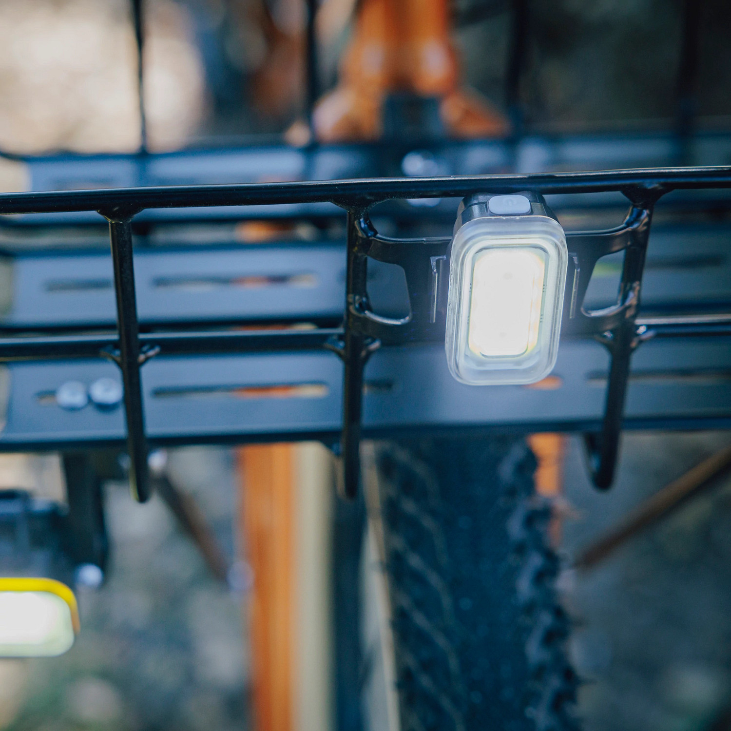 GRID FRONT BASKET RACK