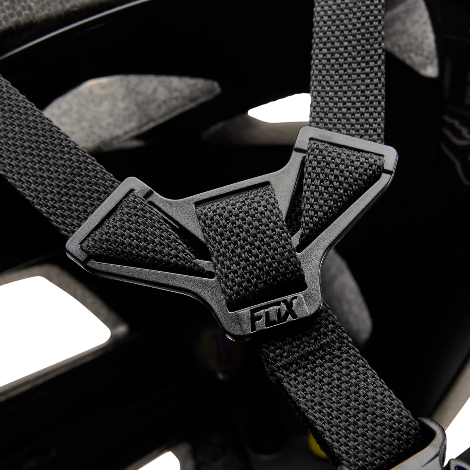 YTH MAINFRAME HELMET, CE 