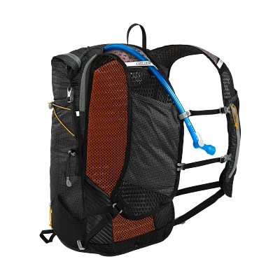 Octane 16, Fusion 2L, Black/Apricot