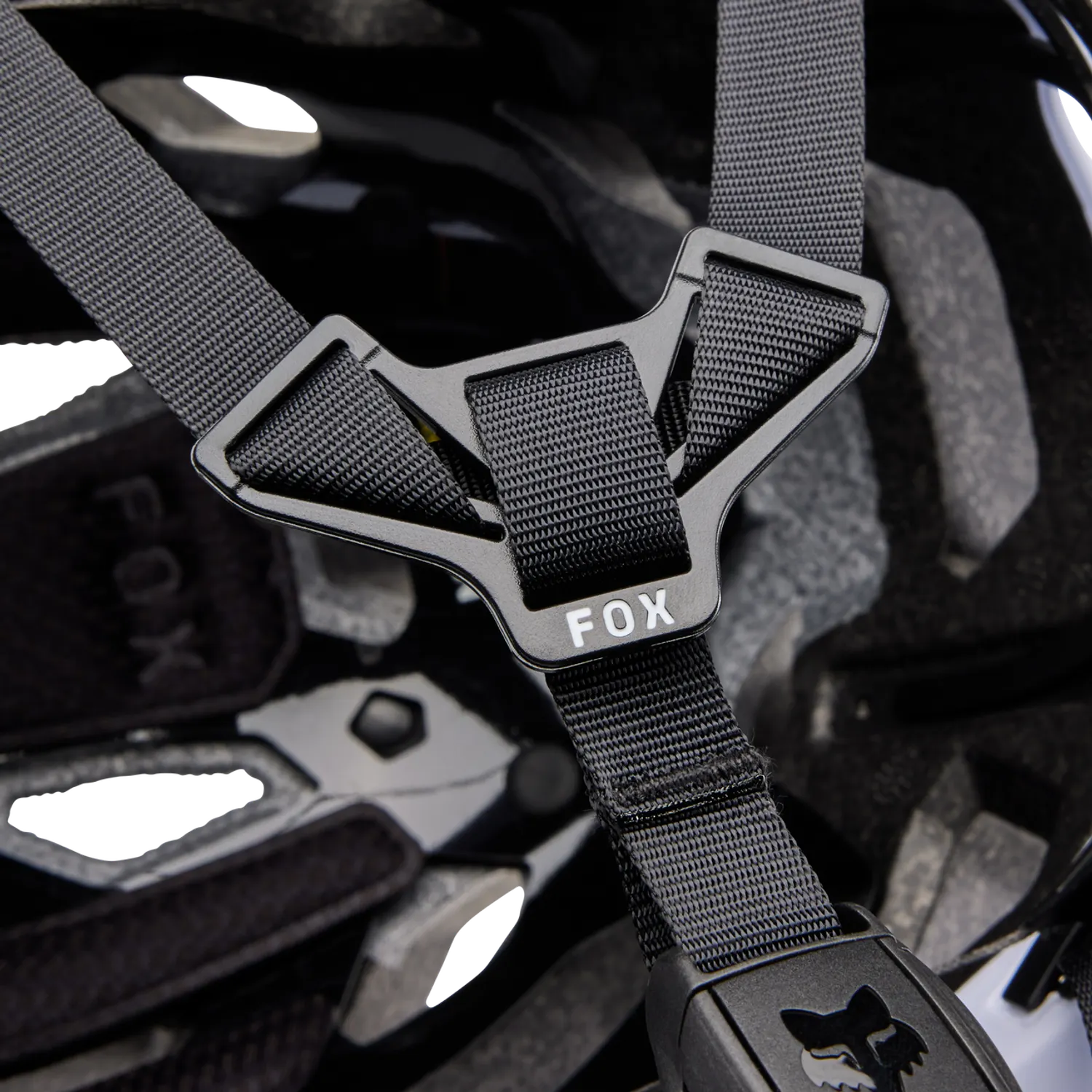 Crossframe Pro hjelm