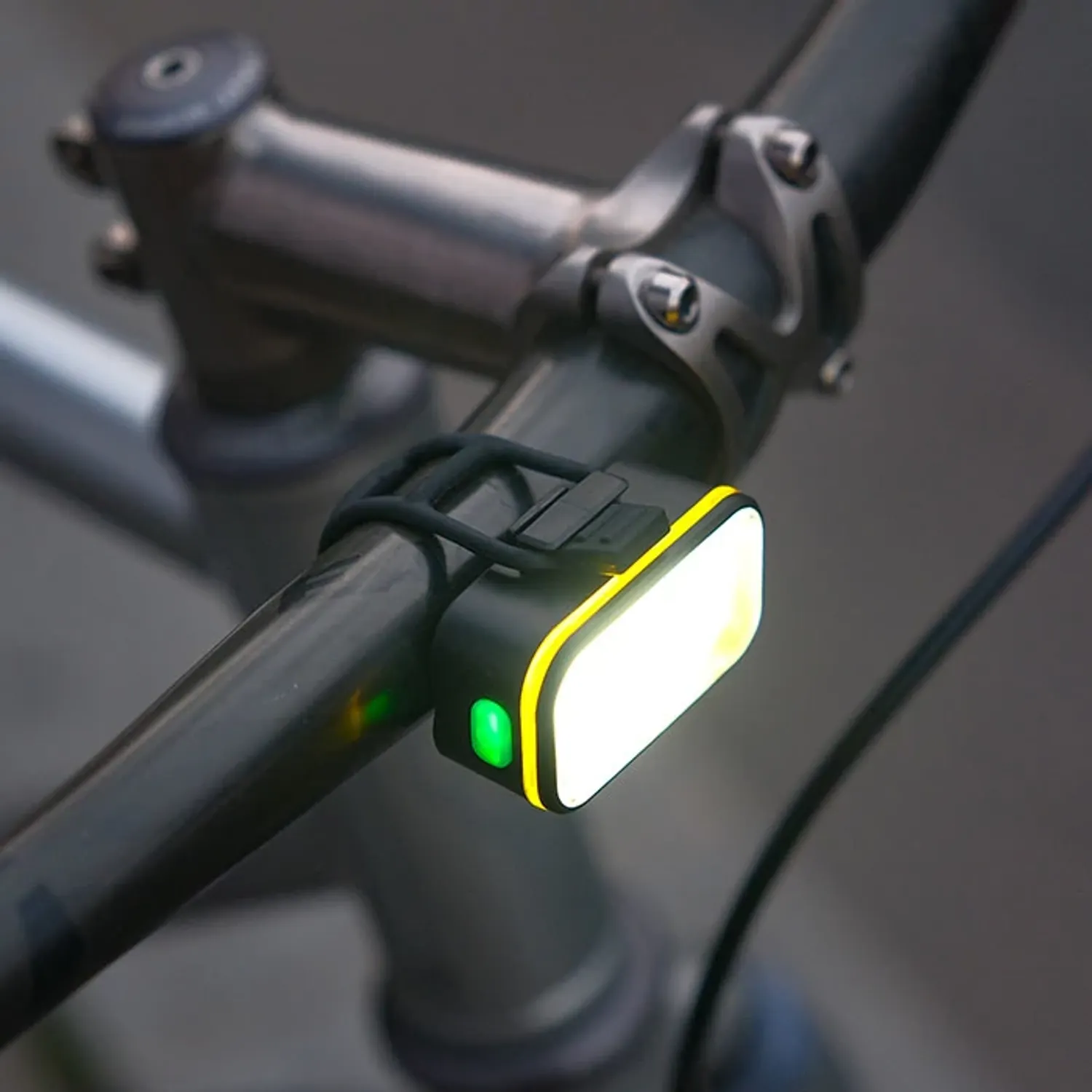 Grid 2'Fer Front Or Rear Light