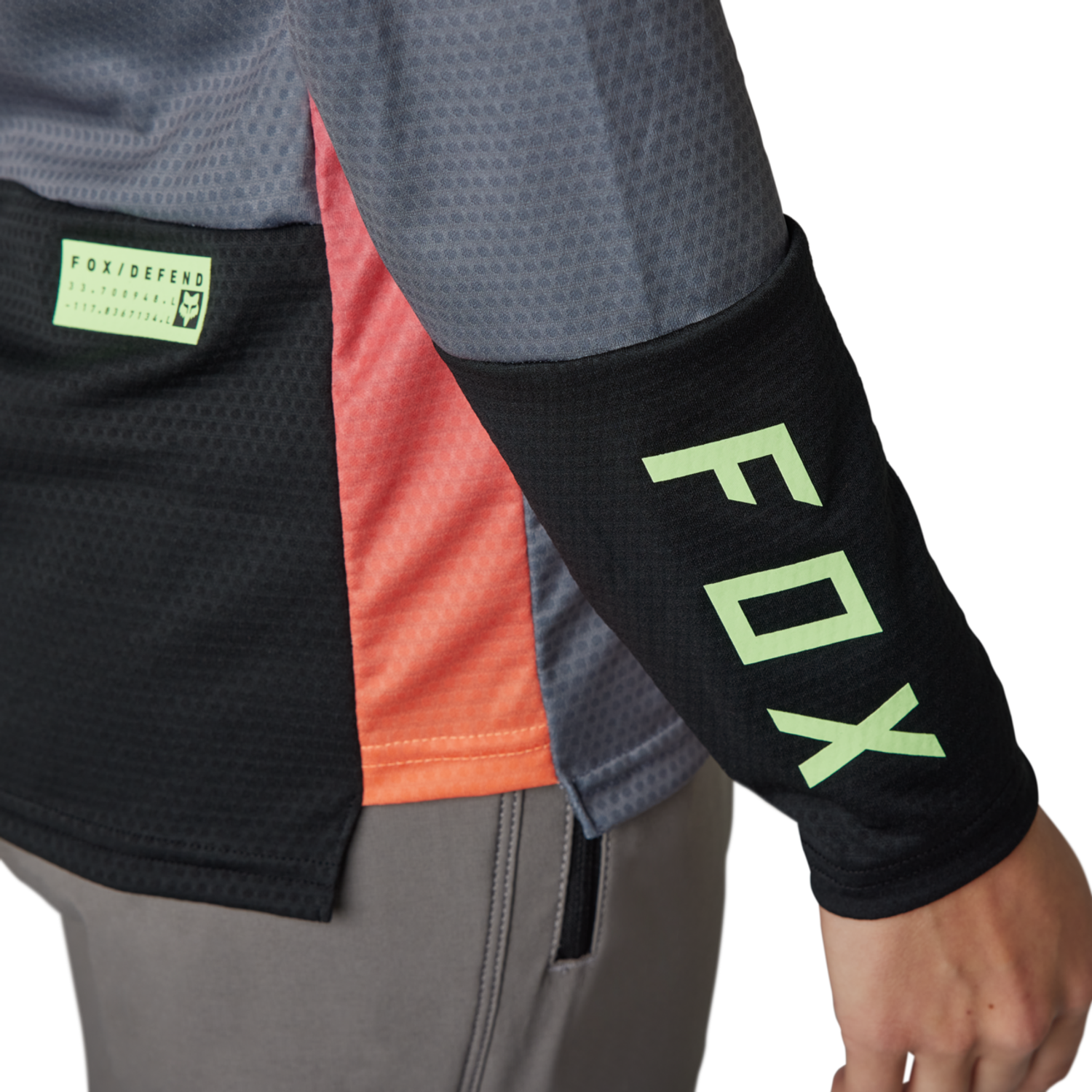 Womens Defend Race Long Sleeve Jersey