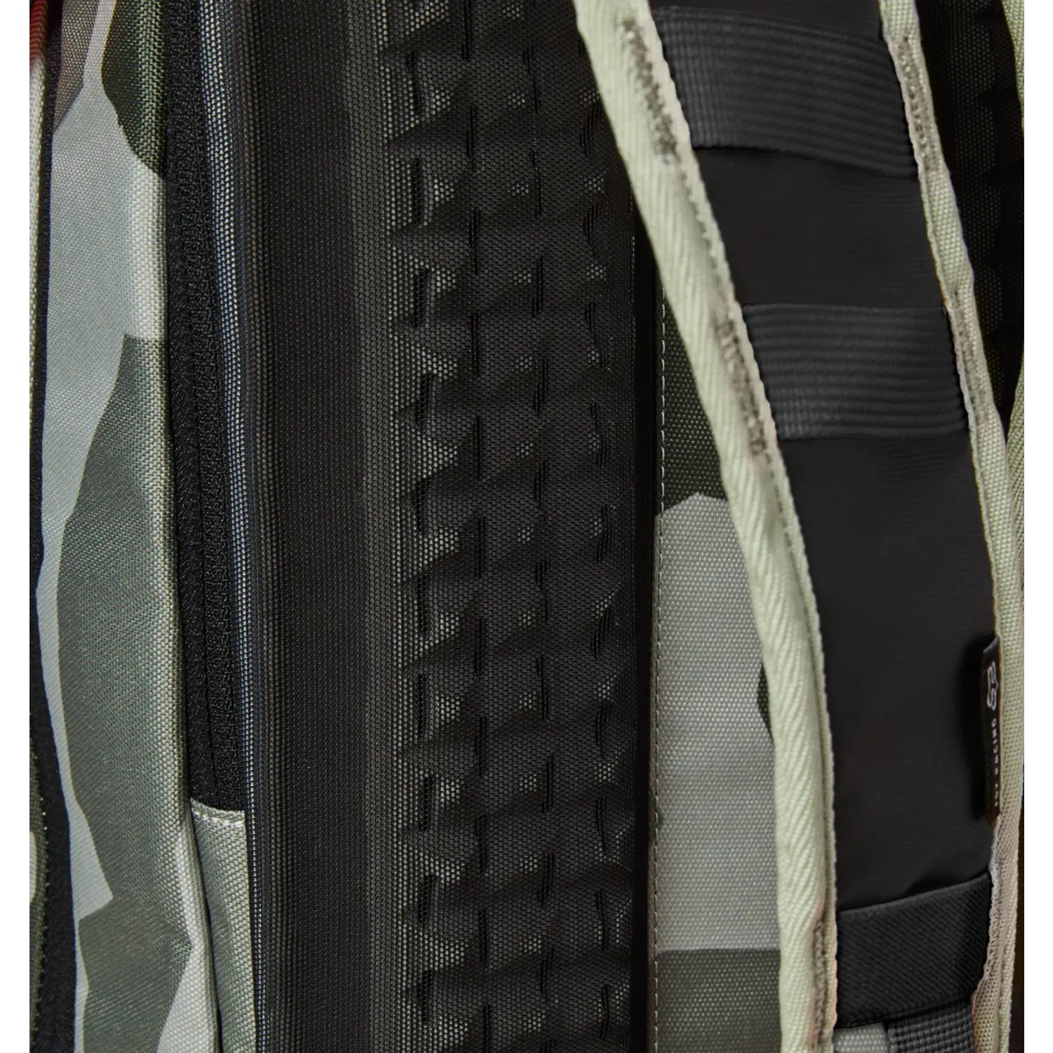 UTILITY 18L HYDRATION PACK- LG 