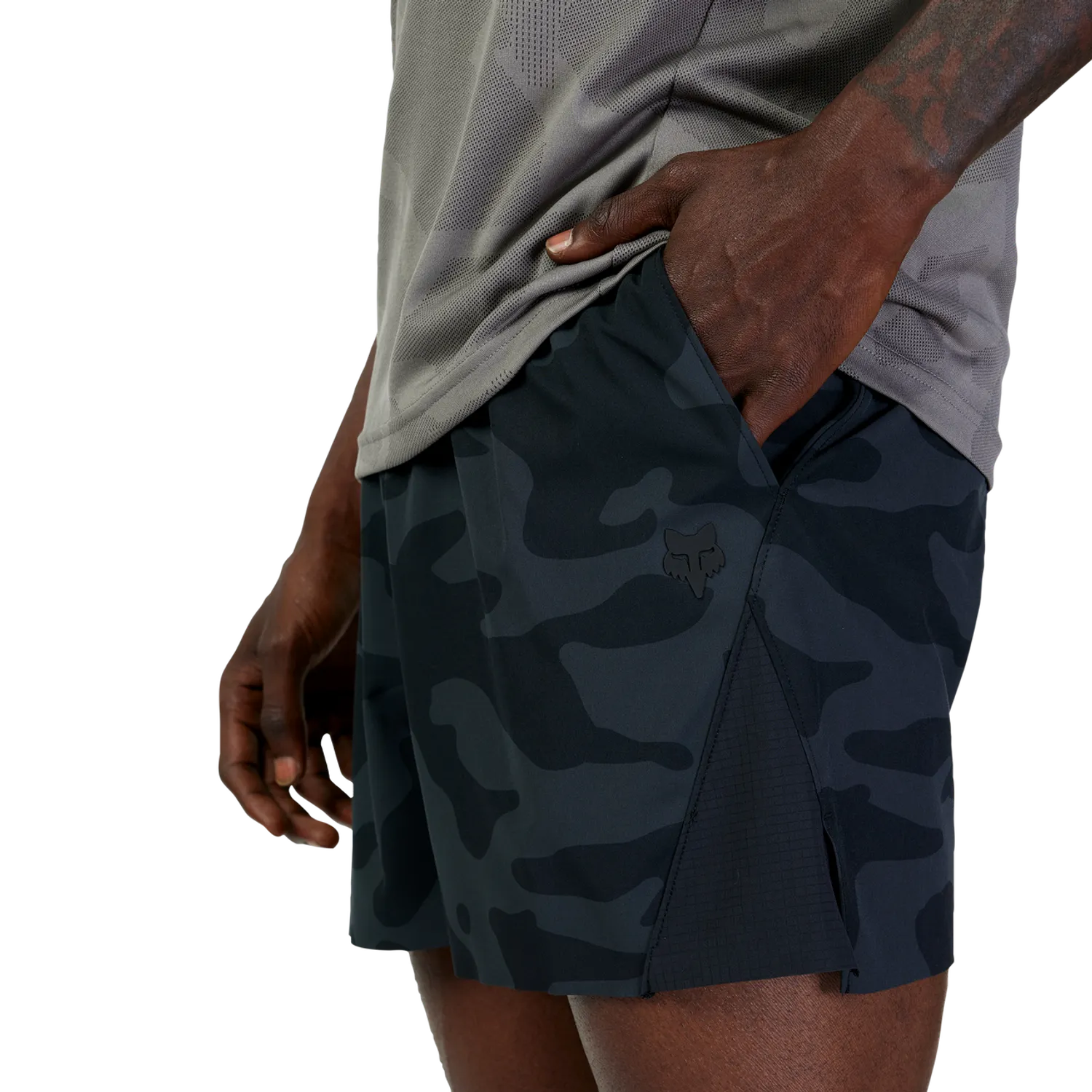 CORE  CAMO SHORT 5" 