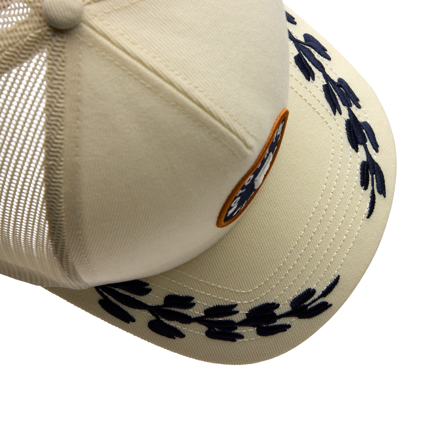 W CIRCA 74 MESH TRUCKER [OFF WHT] OS