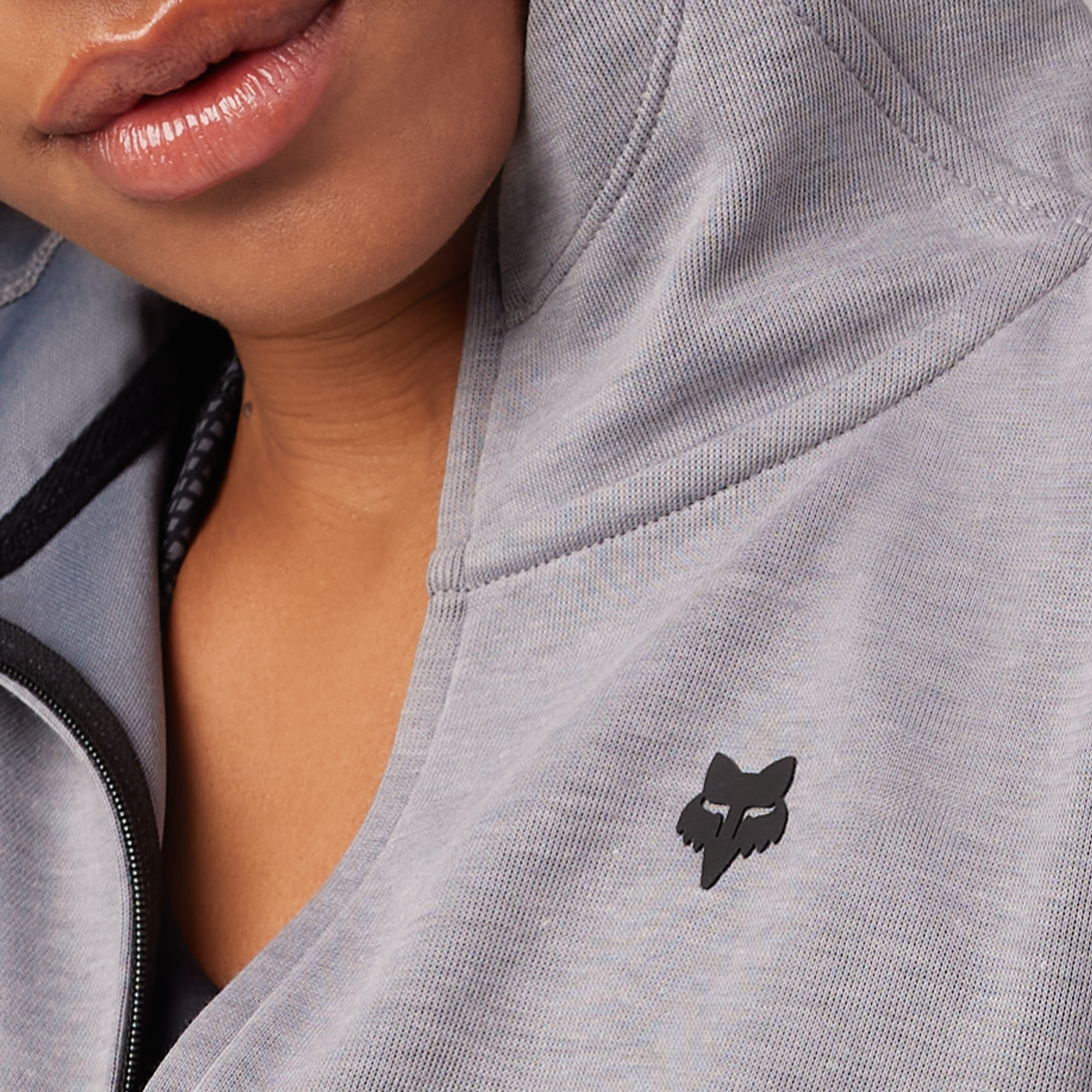 Sweatshirt com Capuz Balance Pullover - Mulher