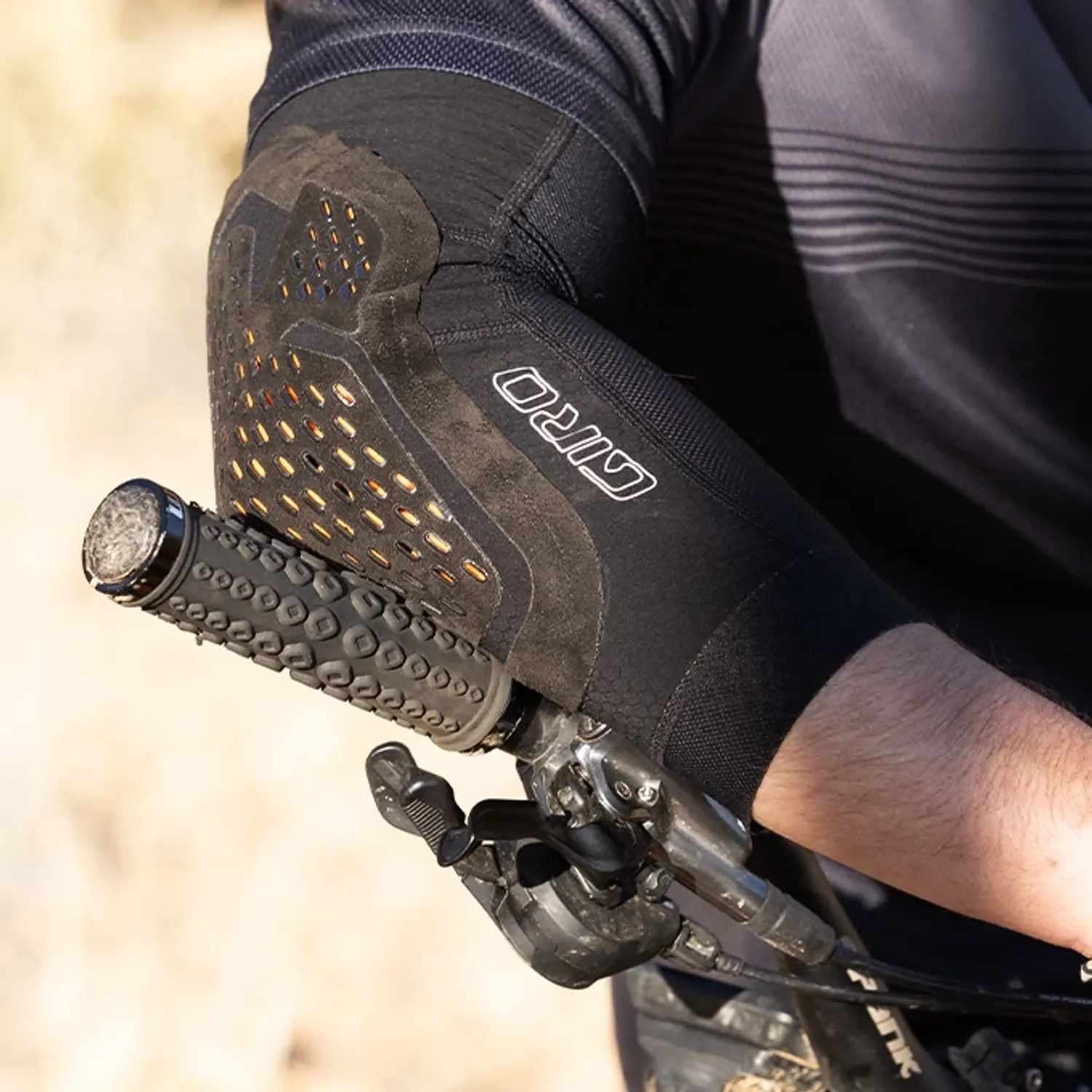 GA LOAM ELBOW SLEEVE BK XS 24