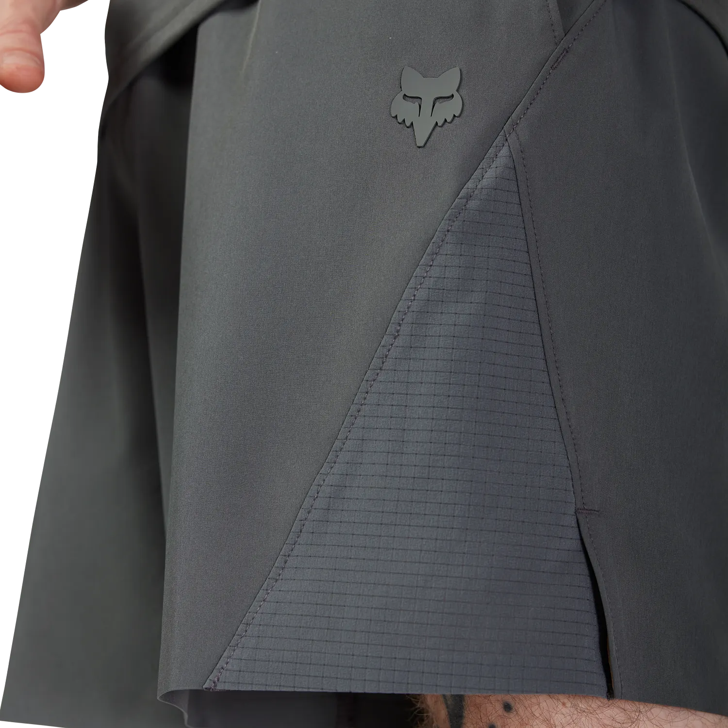 CORE SHORT 7" LINERLESS 