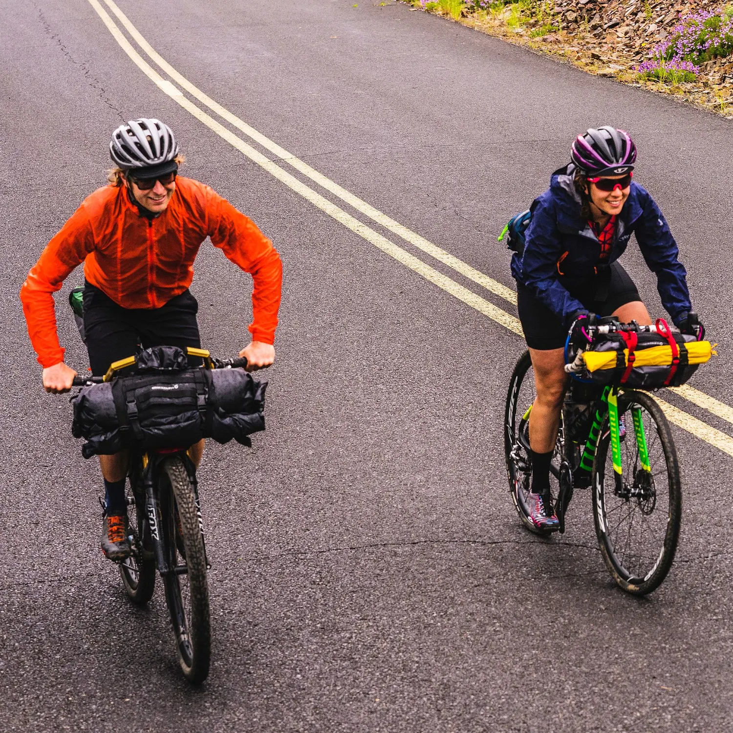 BBN OUTPOST HB ROLL W/ DRY BAG BLACK