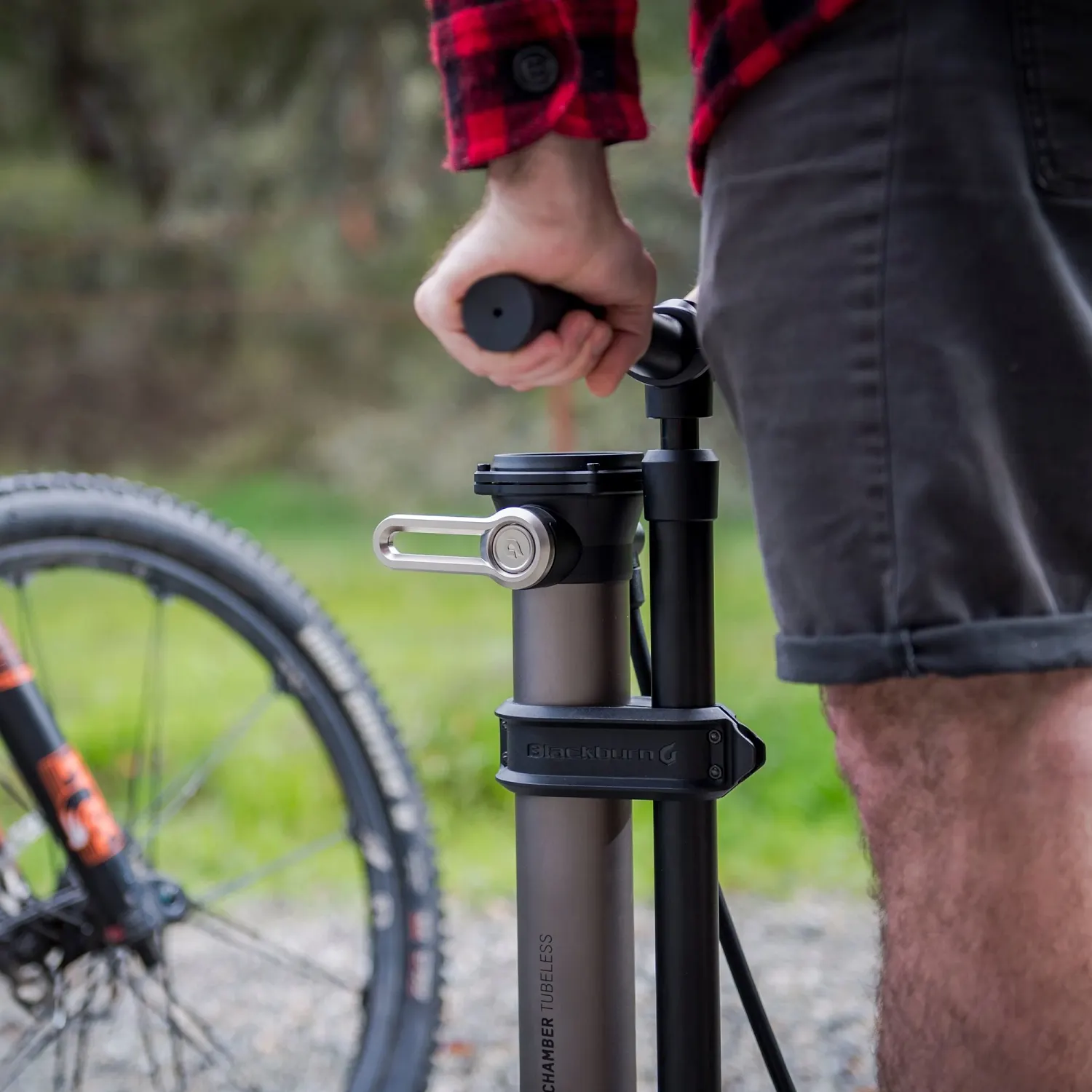 BBN CHAMBER TUBELESS FLOOR PUMP GRY SLV
